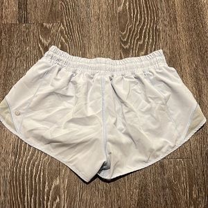 Lululemon Hotty Hot 2.5in Light Blue 6 Reg